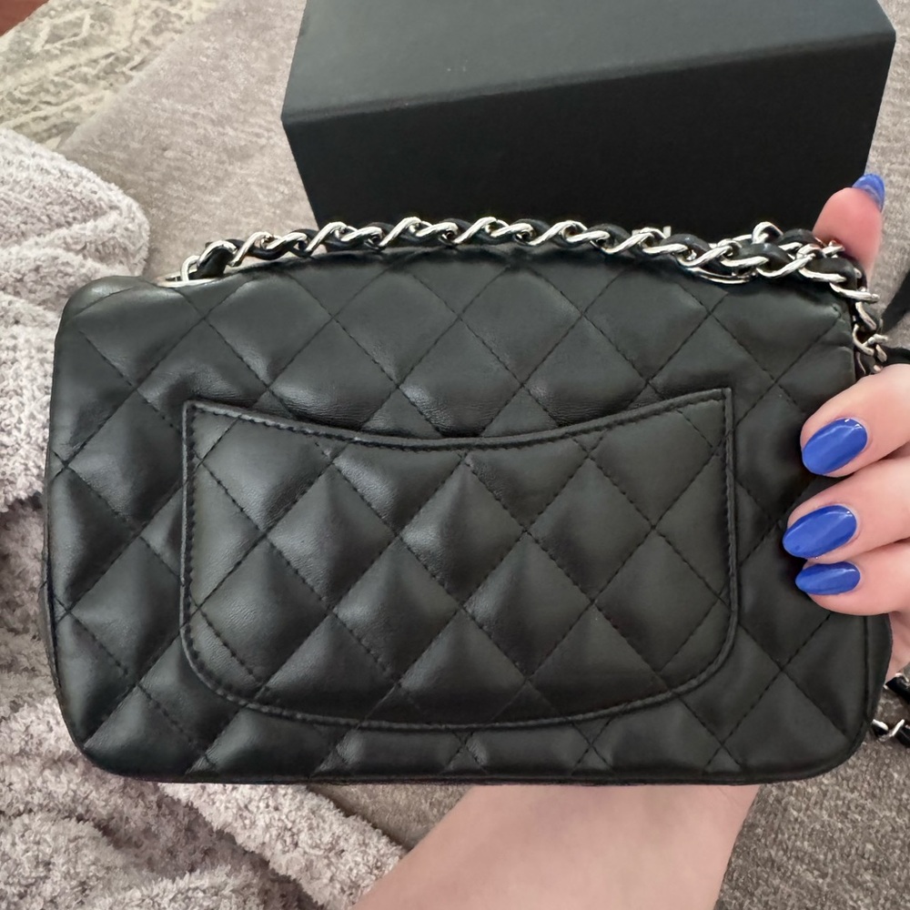 CHANEL Black Quilted Valentine editionLambskin Shoulder Bag with Silver Hardware - Picture 4 of 13